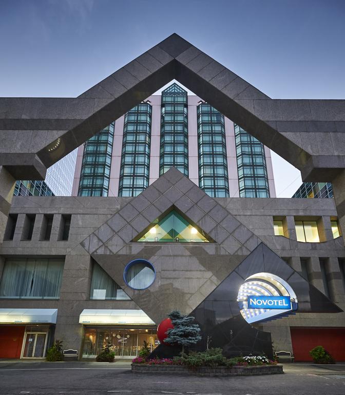 Novotel Toronto North York Exterior photo