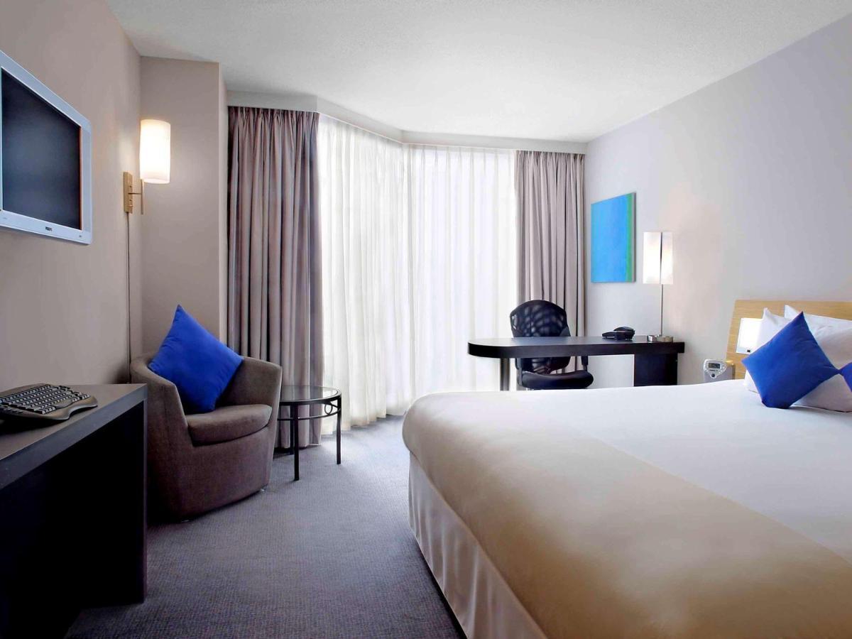 Novotel Toronto North York Exterior photo